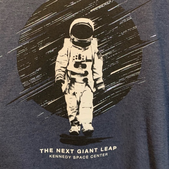Men's Kennedy Space Center T-shirt - Picture 2 of 5